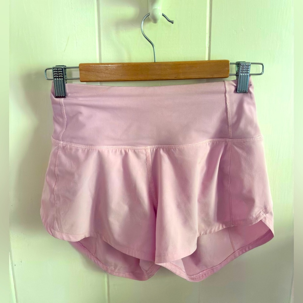 Lululemon speed up 2.5 shorts size 2 milkshake pink